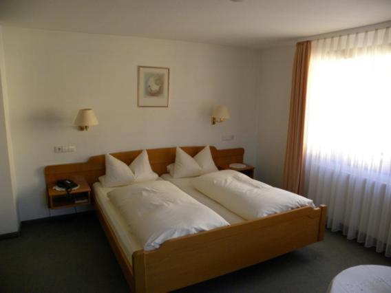 Hotel Restaurant Adler Bühlertal Zimmer foto